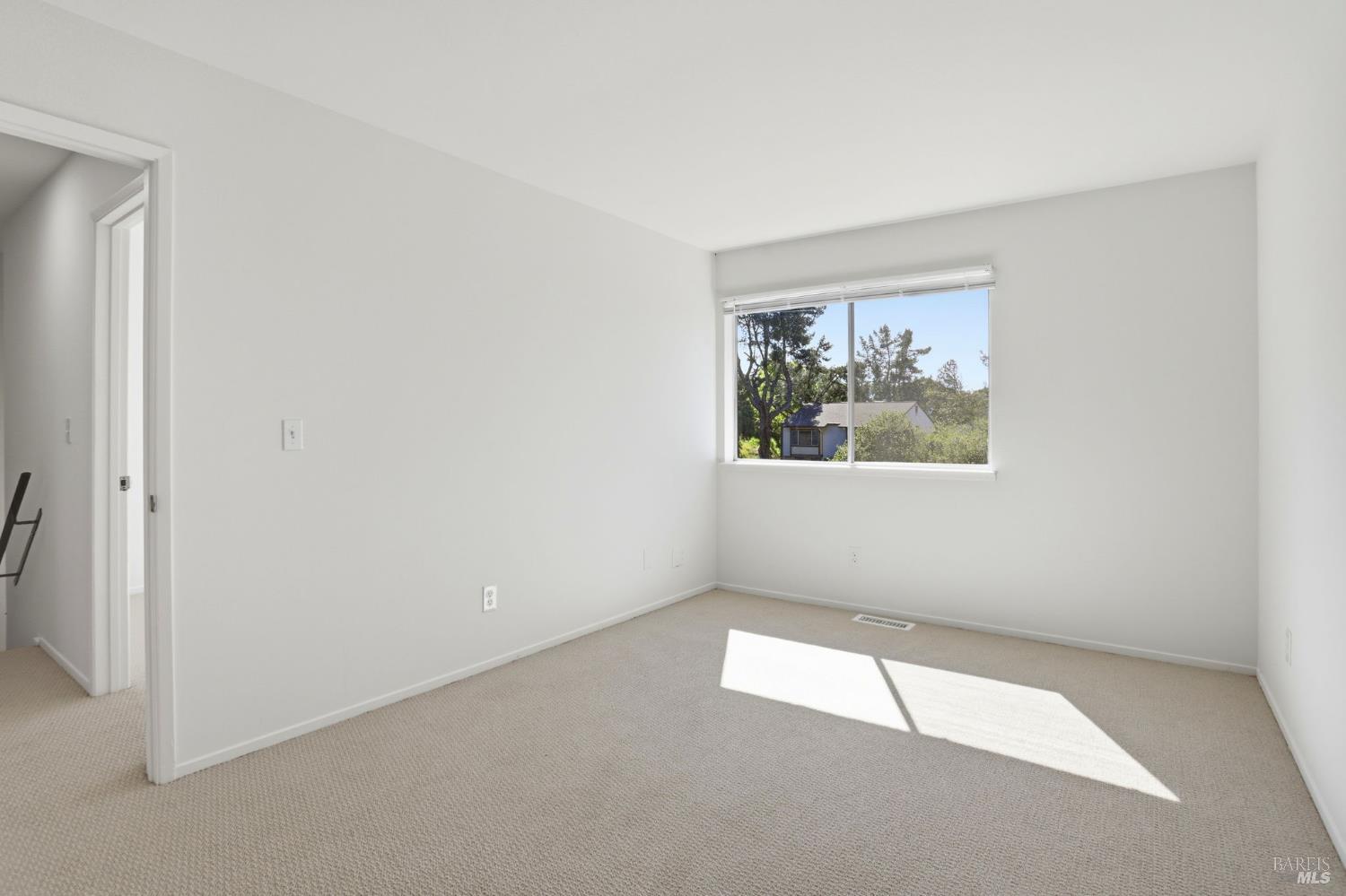 Detail Gallery Image 28 of 42 For 230 San Andreas Dr, Novato,  CA 94945 - – Beds | – Baths