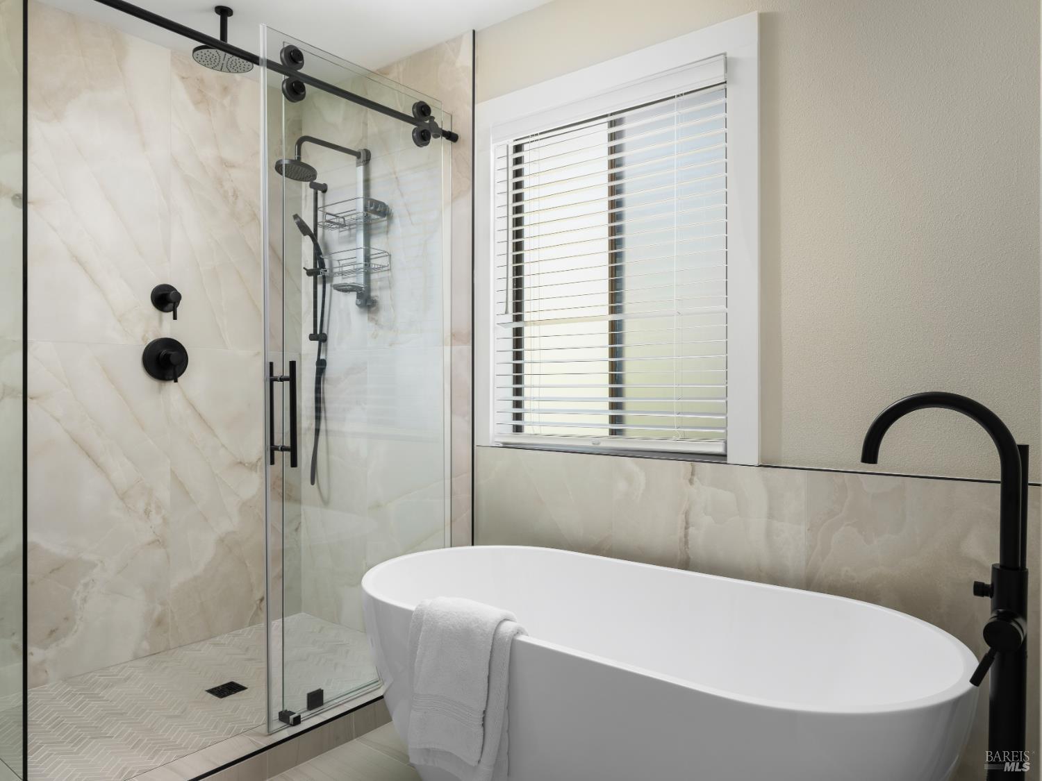 Detail Gallery Image 21 of 38 For 142 Poppy Ct, Bodega Bay,  CA 94923 - 3 Beds | 3 Baths