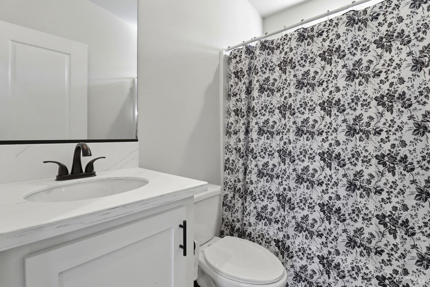 Detail Gallery Image 25 of 27 For 302 Floral Dr, Cotati,  CA 94931 - 2 Beds | 2 Baths