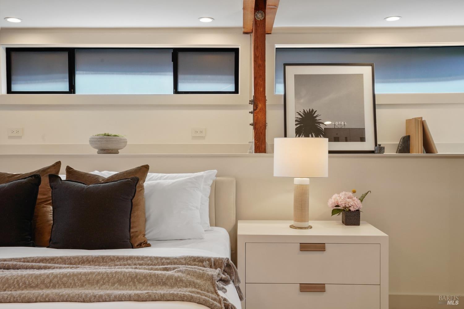 Detail Gallery Image 16 of 31 For 58 Liberty Dock Unkn, Sausalito,  CA 94965 - 2 Beds | 2/1 Baths