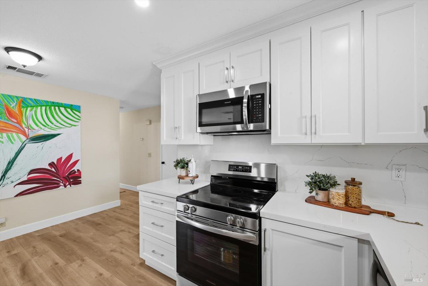 Detail Gallery Image 20 of 76 For 427 Temple Dr, Vacaville,  CA 95687 - 3 Beds | 2 Baths