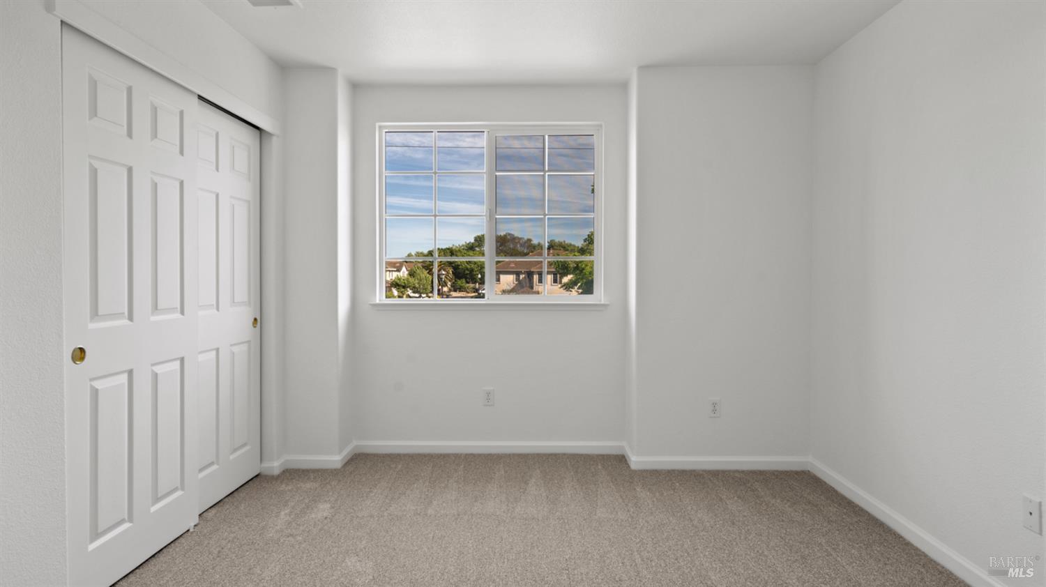 Detail Gallery Image 33 of 49 For 587 Abbey Dr, Fairfield,  CA 94534 - 3 Beds | 3 Baths