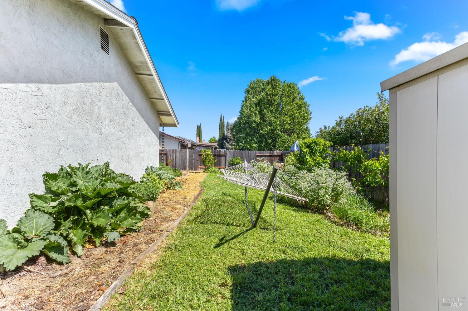 Detail Gallery Image 29 of 36 For 182 Fairview Dr, Vacaville,  CA 95687 - 3 Beds | 2 Baths