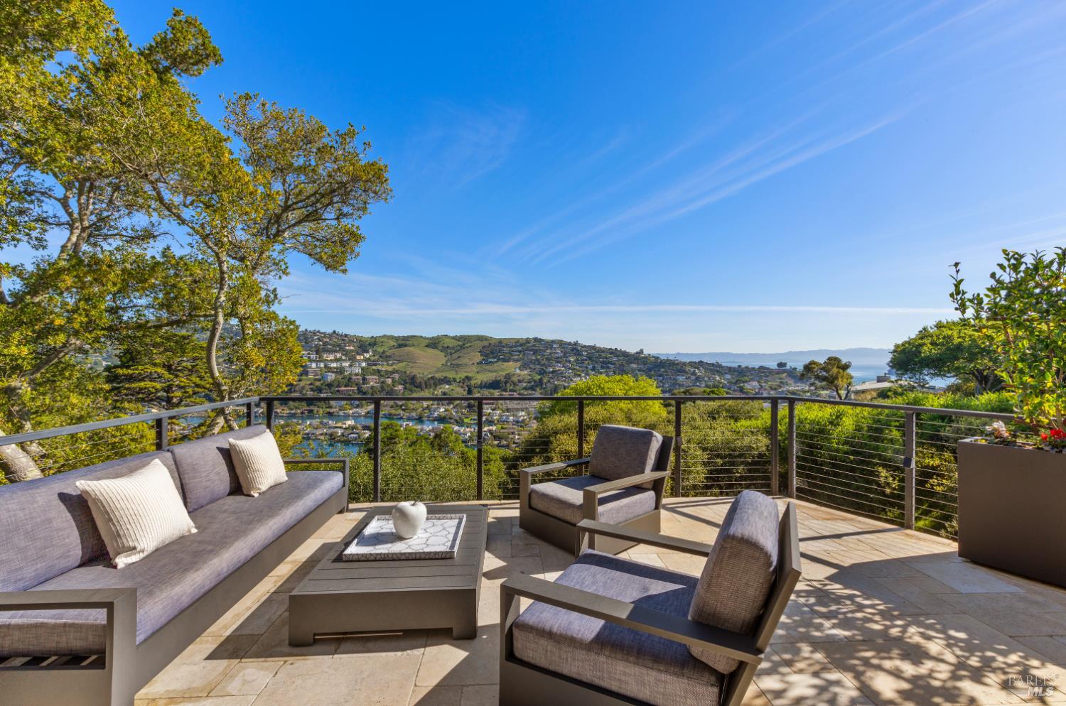 Detail Gallery Image 3 of 52 For 138 Madrona Ave, Belvedere,  CA 94920 - 4 Beds | 3/1 Baths