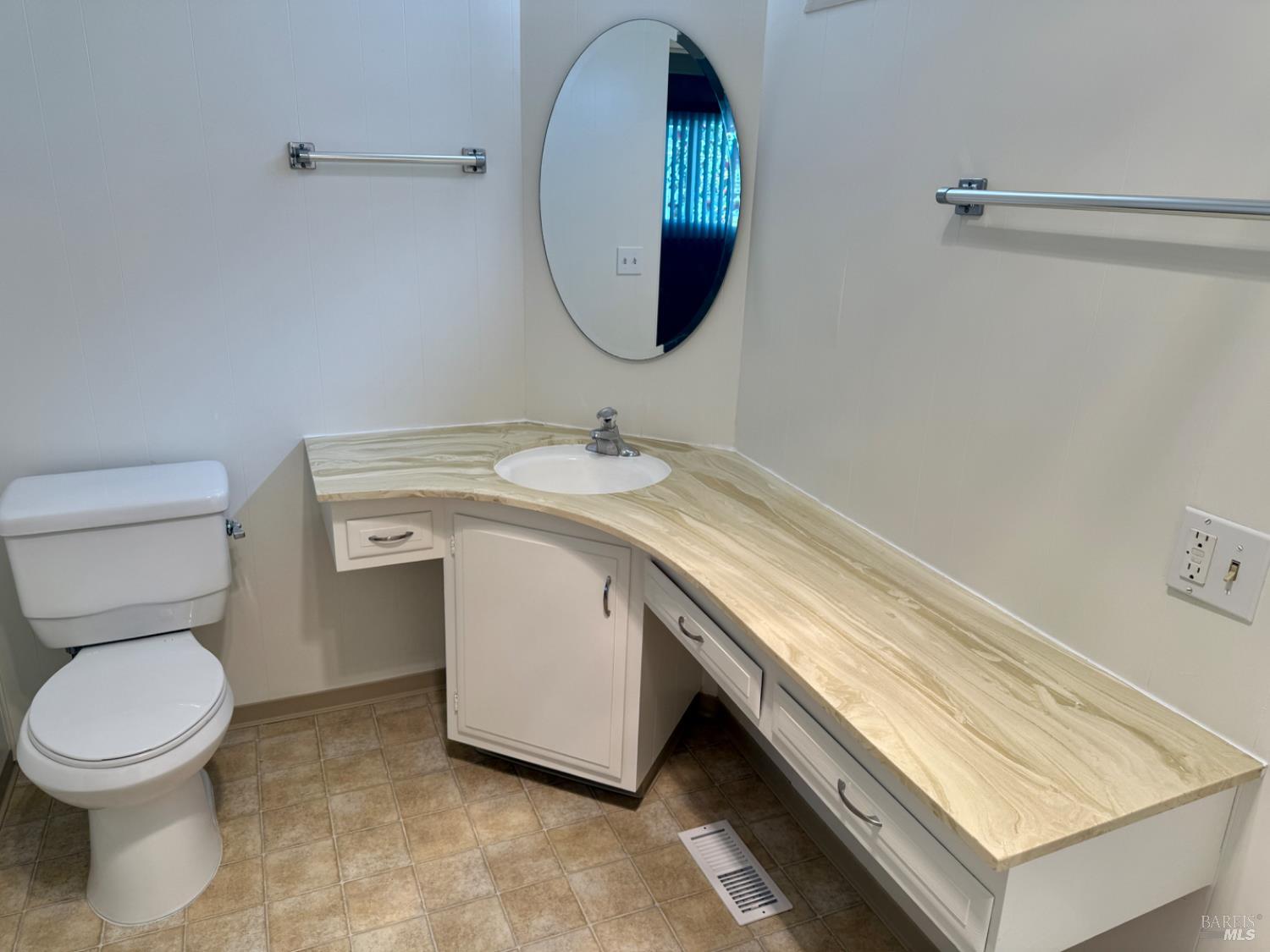 Detail Gallery Image 27 of 51 For 229 Cazares Cir, Sonoma,  CA 95476 - 2 Beds | 2 Baths