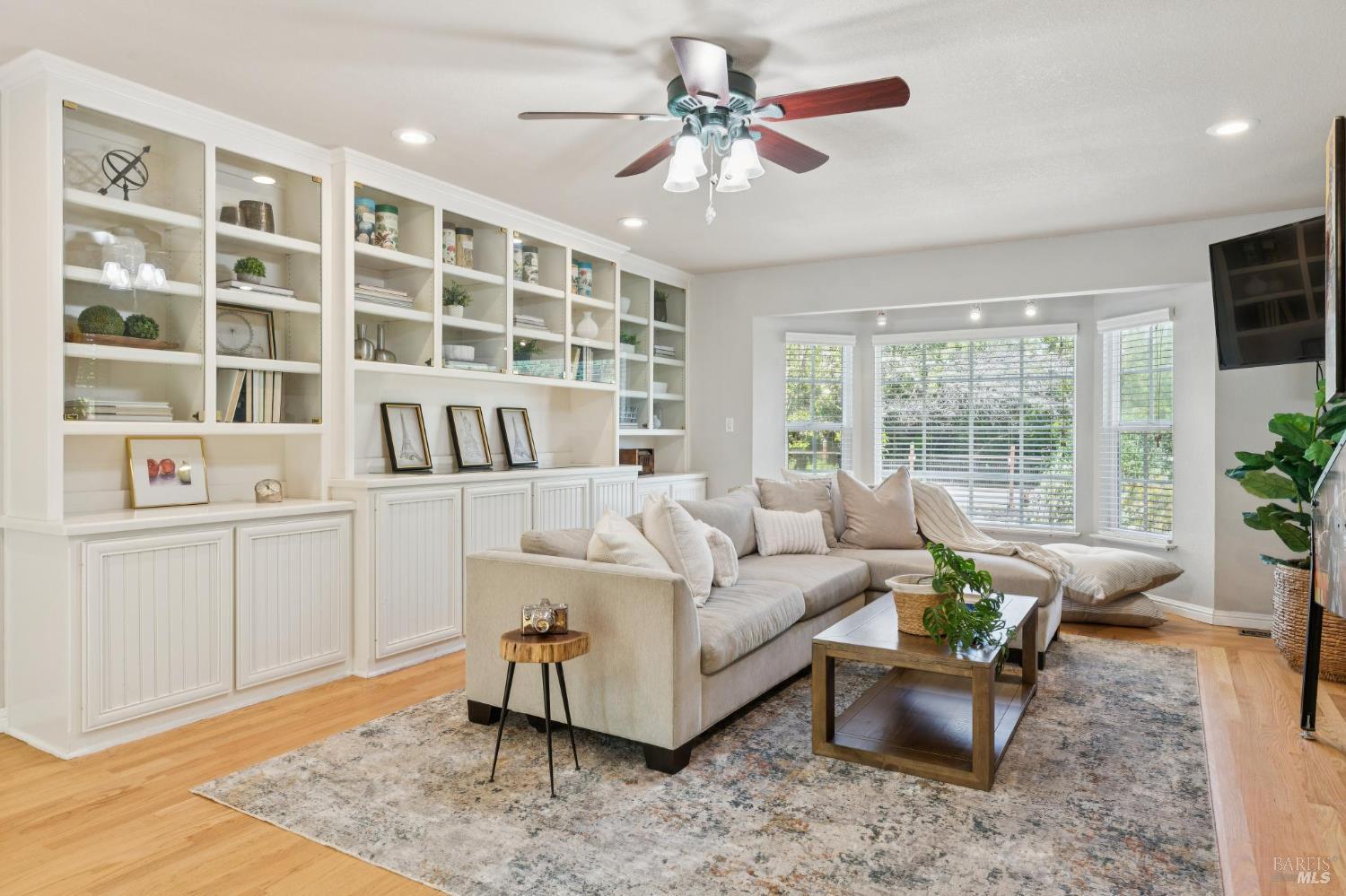 Detail Gallery Image 16 of 98 For 1195 Congress Valley Rd, Napa,  CA 94558 - 4 Beds | 4 Baths