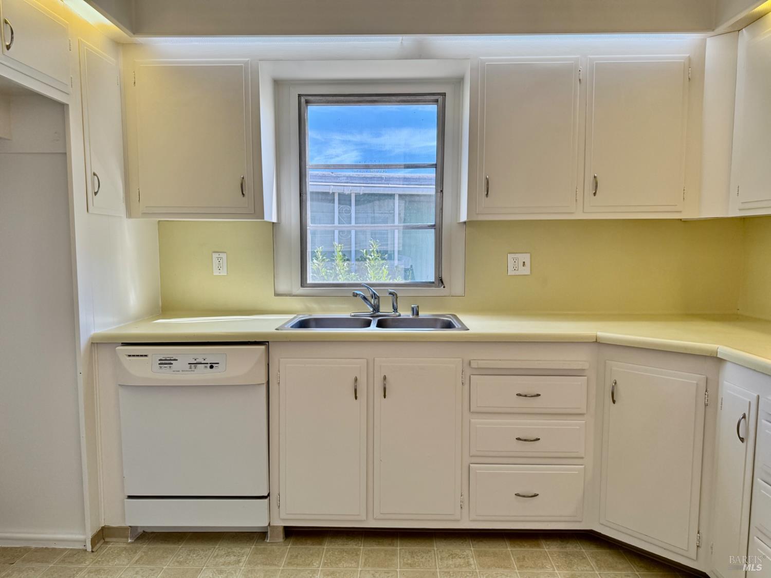 Detail Gallery Image 10 of 51 For 229 Cazares Cir, Sonoma,  CA 95476 - 2 Beds | 2 Baths