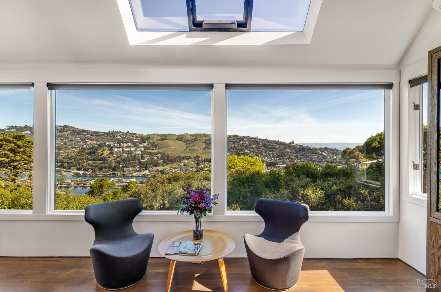 Detail Gallery Image 11 of 52 For 138 Madrona Ave, Belvedere,  CA 94920 - 4 Beds | 3/1 Baths