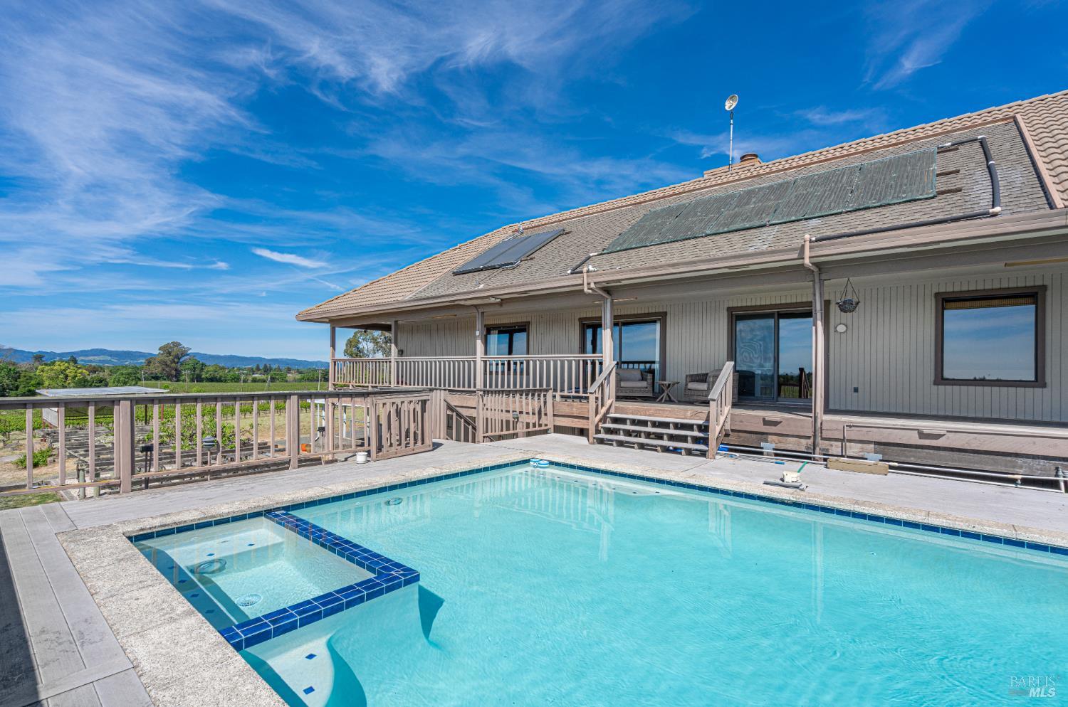 Detail Gallery Image 20 of 60 For 590 Pleasant Ave, Santa Rosa,  CA 95403 - 4 Beds | 3 Baths