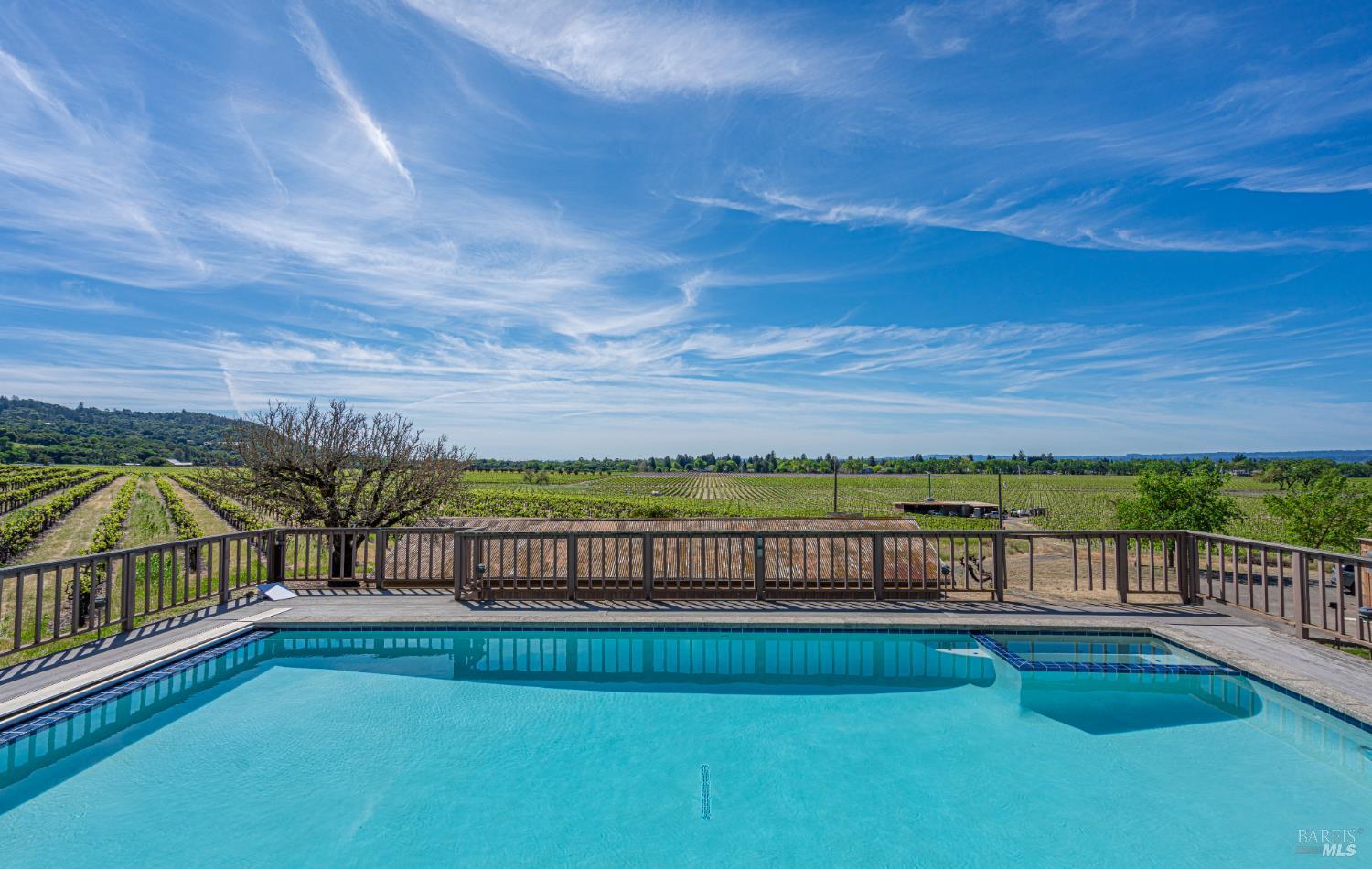 Detail Gallery Image 18 of 60 For 590 Pleasant Ave, Santa Rosa,  CA 95403 - 4 Beds | 3 Baths