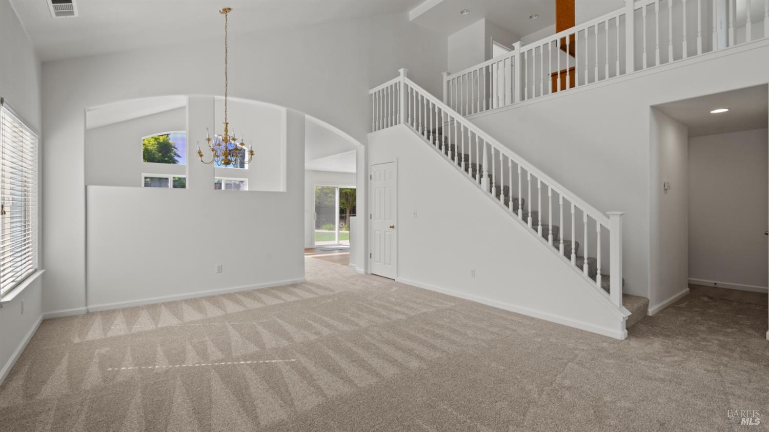 Detail Gallery Image 8 of 49 For 587 Abbey Dr, Fairfield,  CA 94534 - 3 Beds | 3 Baths