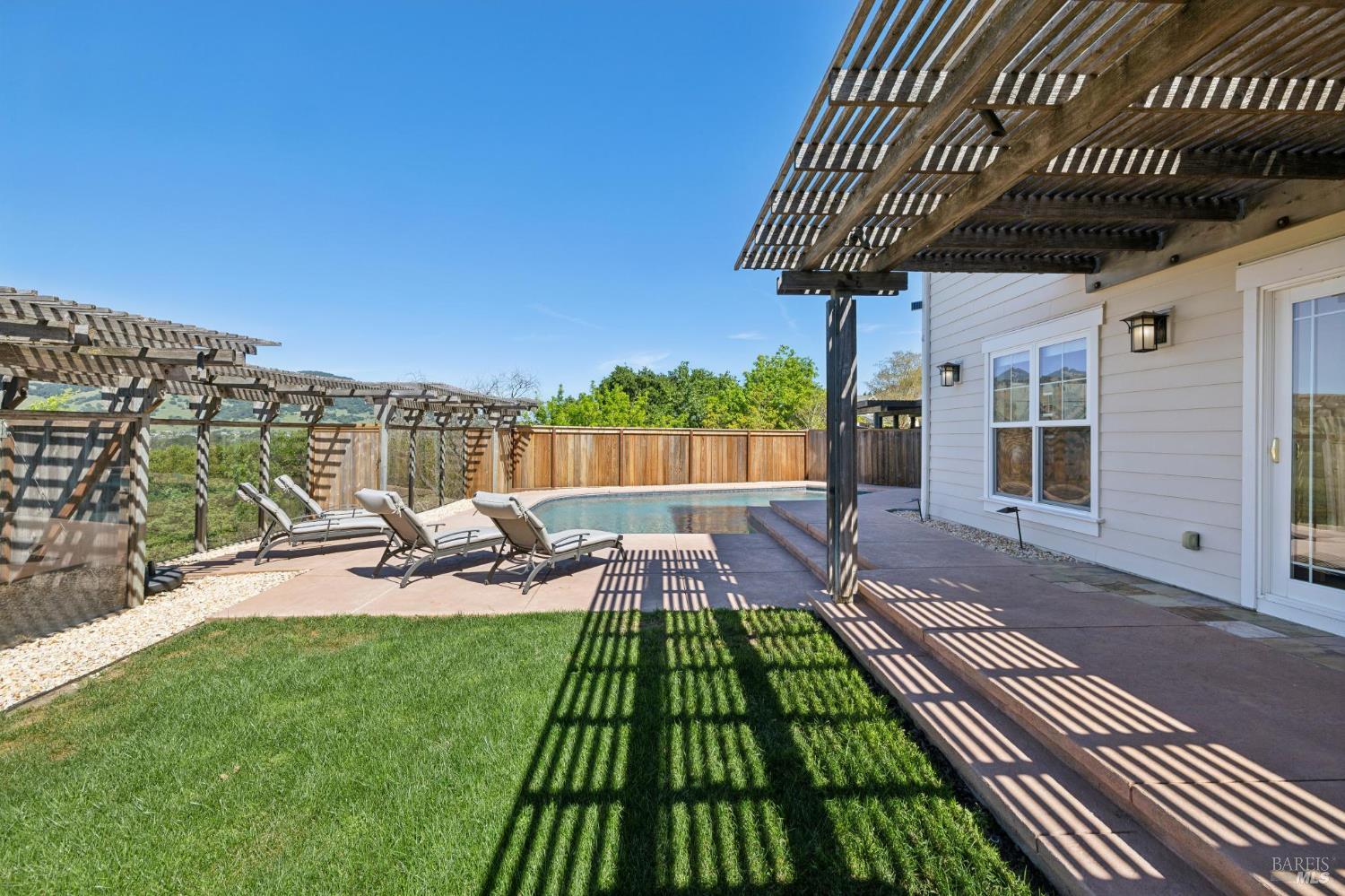 Detail Gallery Image 85 of 99 For 40 Miwok Dr, Novato,  CA 94947 - 5 Beds | 4/1 Baths