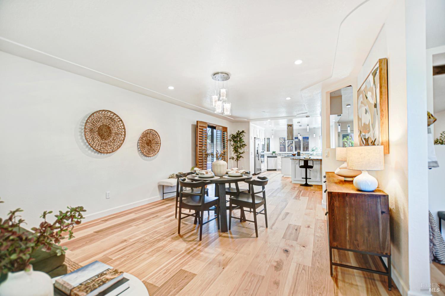 Detail Gallery Image 28 of 65 For 186 Barrio Way, Windsor,  CA 95492 - 3 Beds | 2 Baths