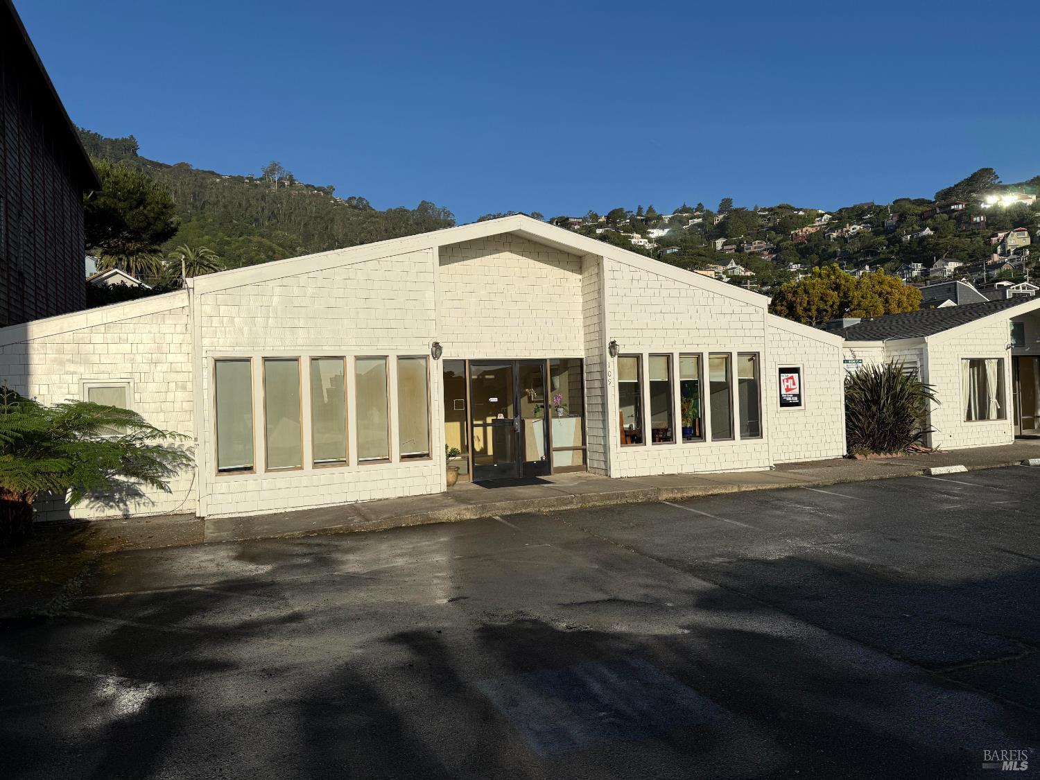 Detail Gallery Image 5 of 10 For 111 2nd St, Sausalito,  CA 94965 - – Beds | – Baths