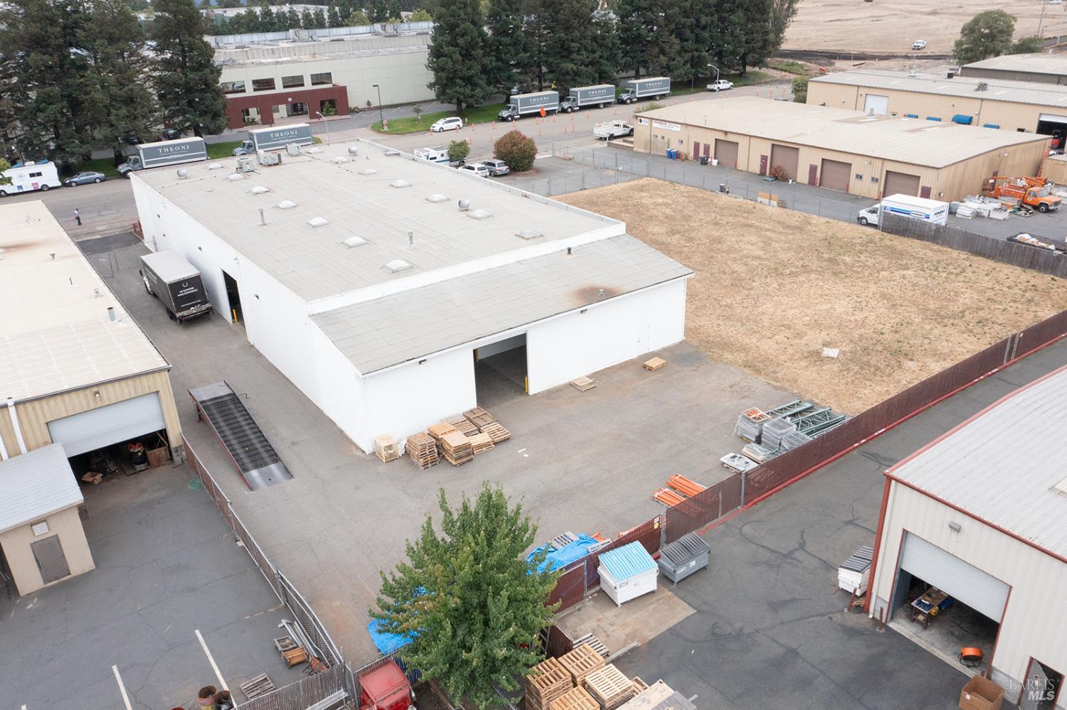 Detail Gallery Image 3 of 7 For 962 Kaiser Rd, Napa,  CA 94558 - – Beds | – Baths