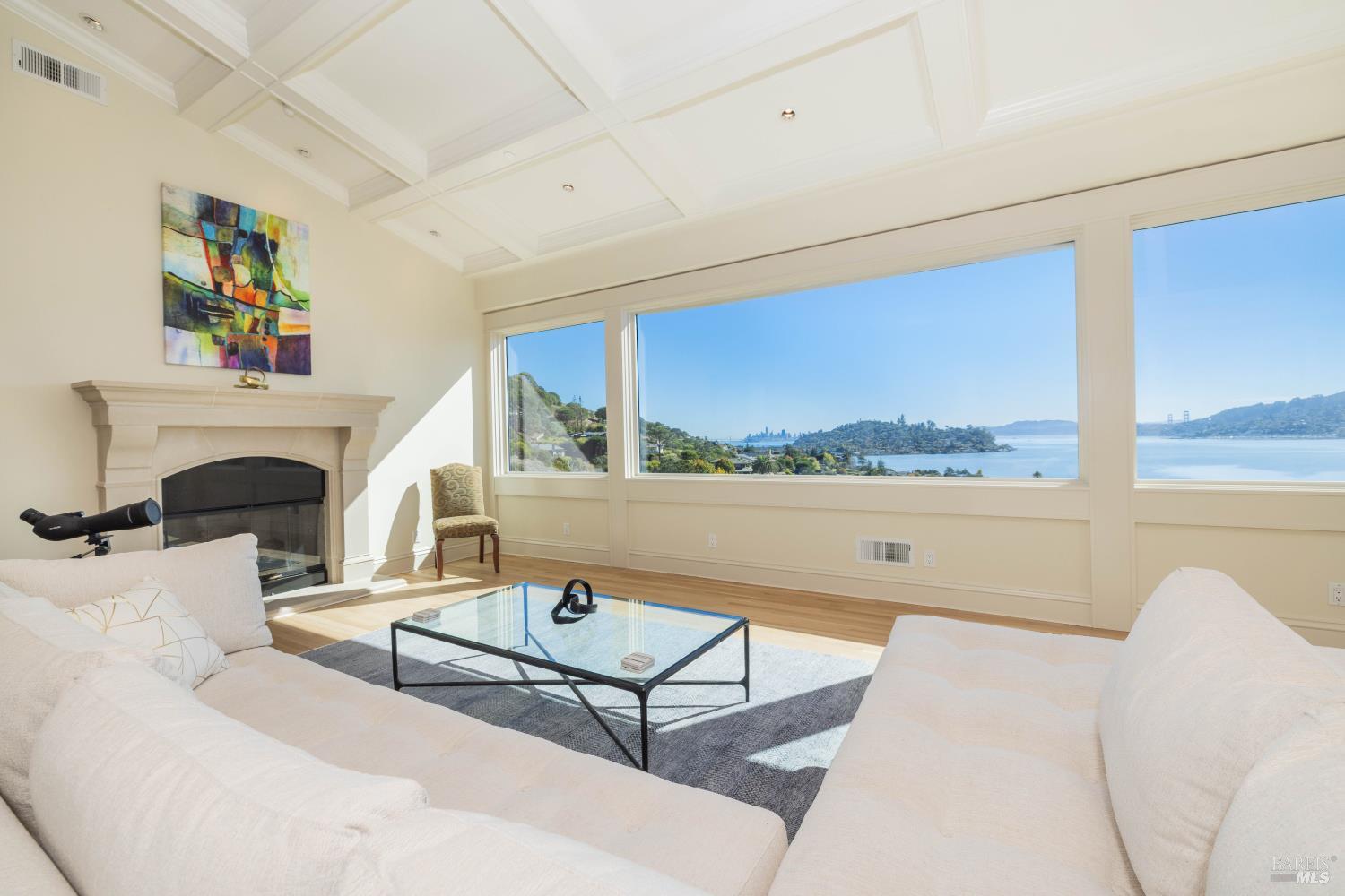 Detail Gallery Image 8 of 41 For 9 Francisco Vista Ct, Tiburon,  CA 94920 - 5 Beds | 4/2 Baths