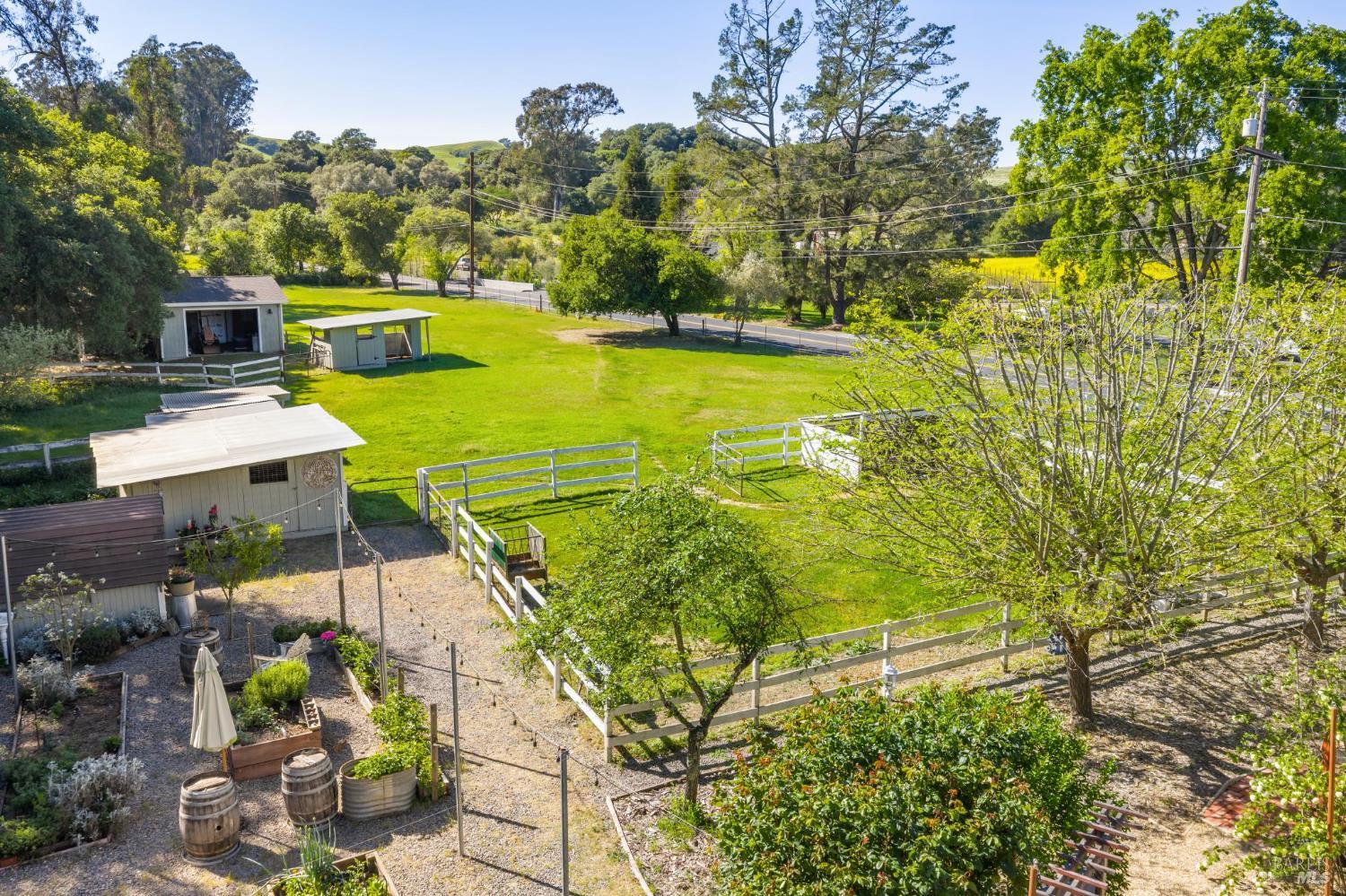 Detail Gallery Image 82 of 98 For 1195 Congress Valley Rd, Napa,  CA 94558 - 4 Beds | 4 Baths