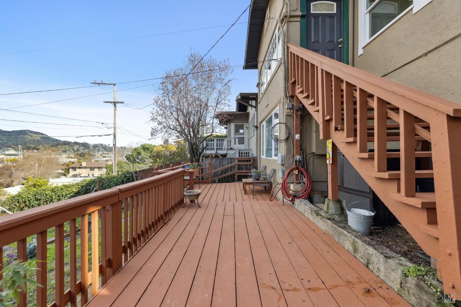 Detail Gallery Image 24 of 28 For 44 Martens Blvd, San Rafael,  CA 94901 - 5 Beds | 2/1 Baths