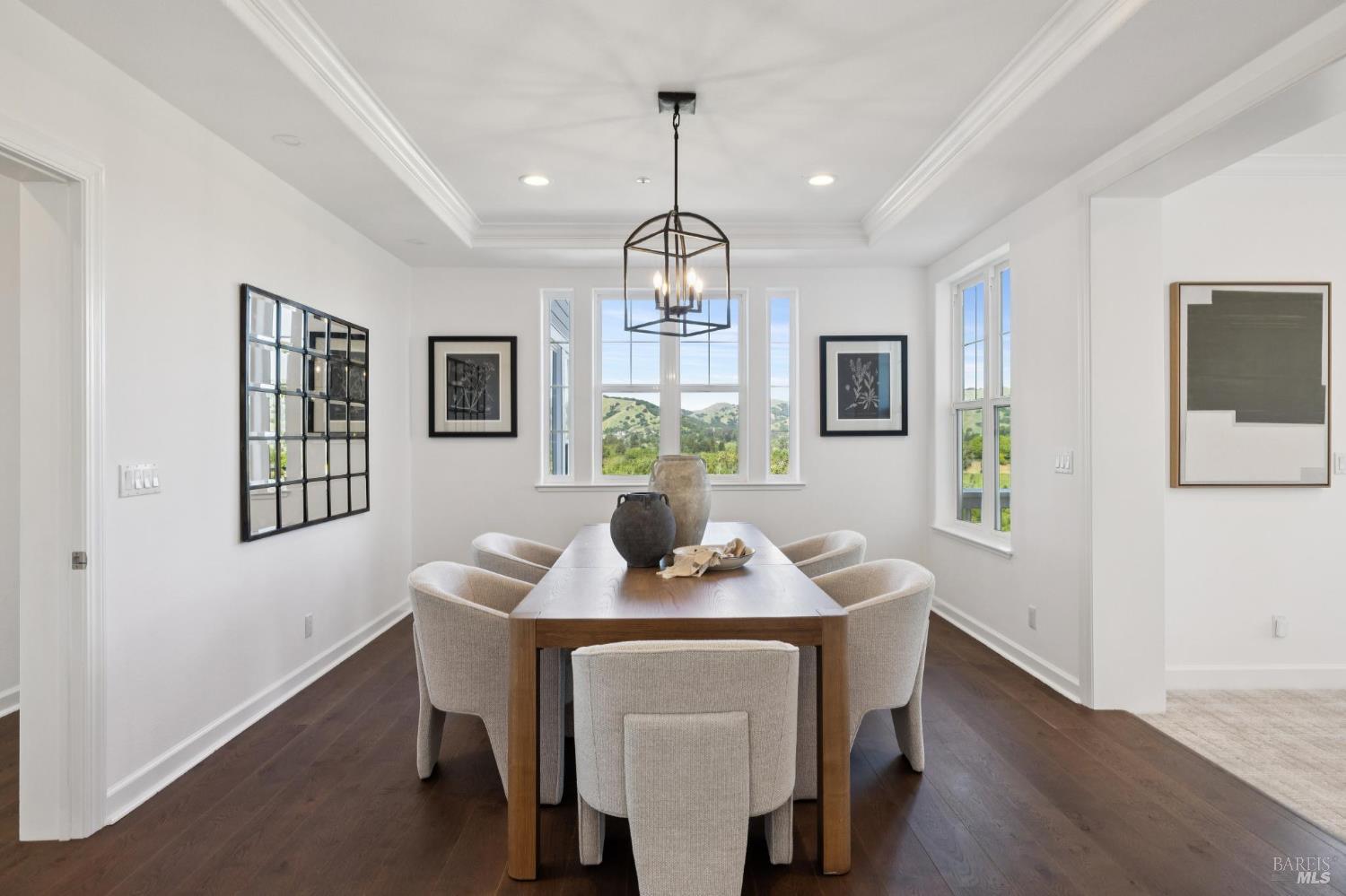 Detail Gallery Image 16 of 99 For 40 Miwok Dr, Novato,  CA 94947 - 5 Beds | 4/1 Baths