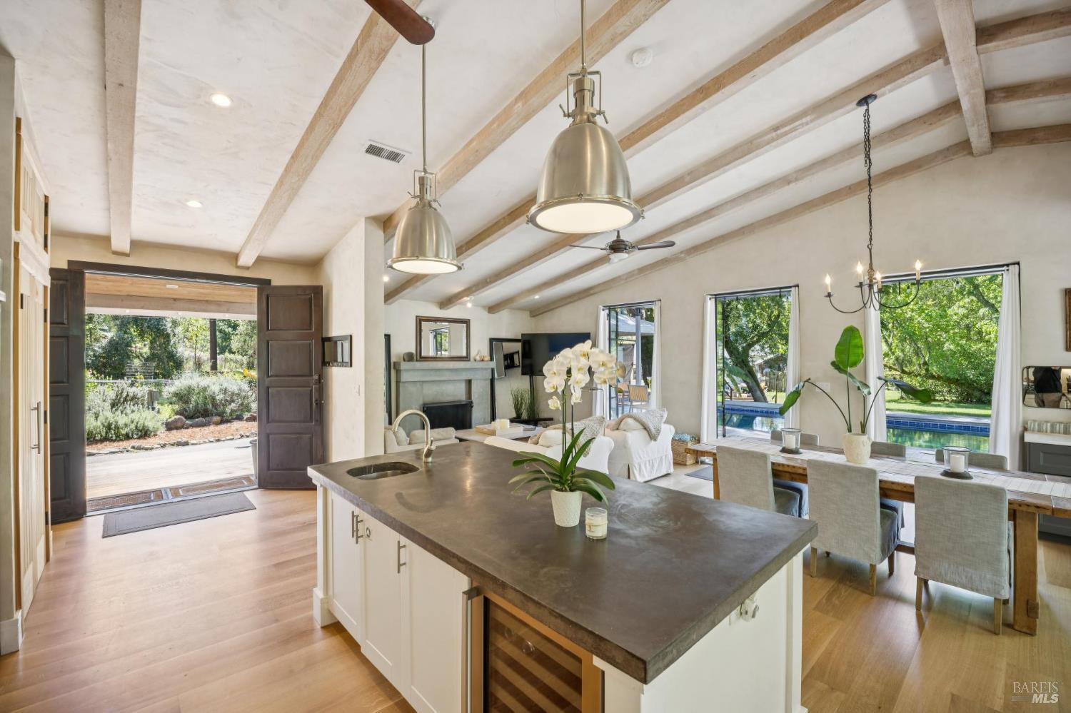 Detail Gallery Image 9 of 48 For 899 Adobe Canyon Rd, Kenwood,  CA 95452 - 2 Beds | 3 Baths