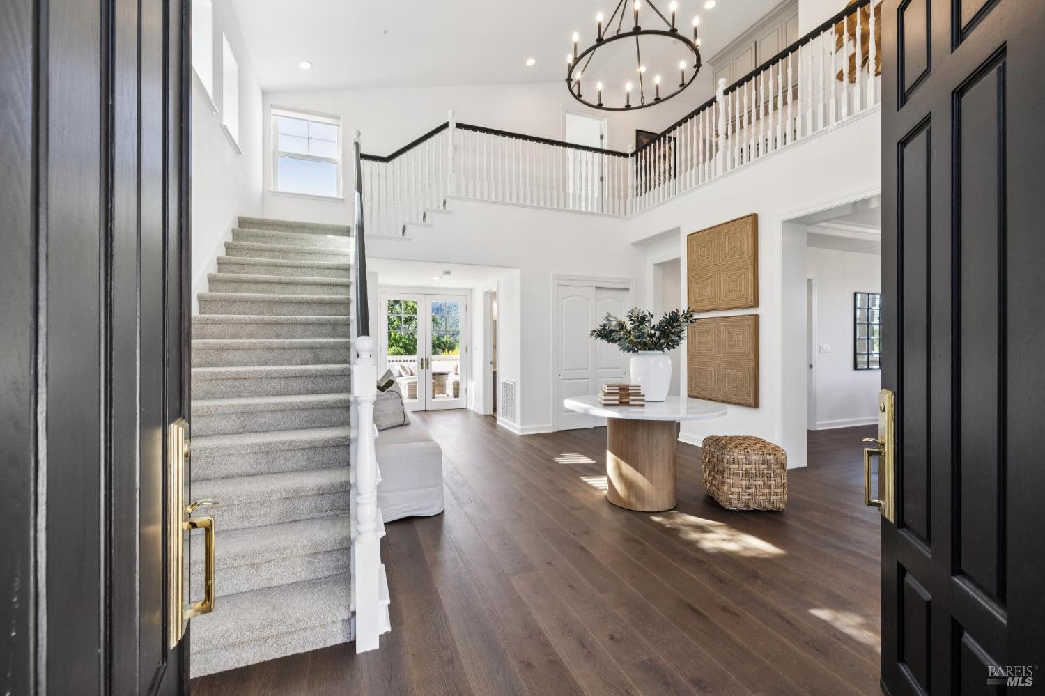 Detail Gallery Image 4 of 99 For 40 Miwok Dr, Novato,  CA 94947 - 5 Beds | 4/1 Baths