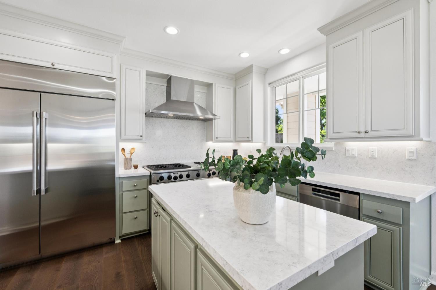 Detail Gallery Image 29 of 99 For 40 Miwok Dr, Novato,  CA 94947 - 5 Beds | 4/1 Baths