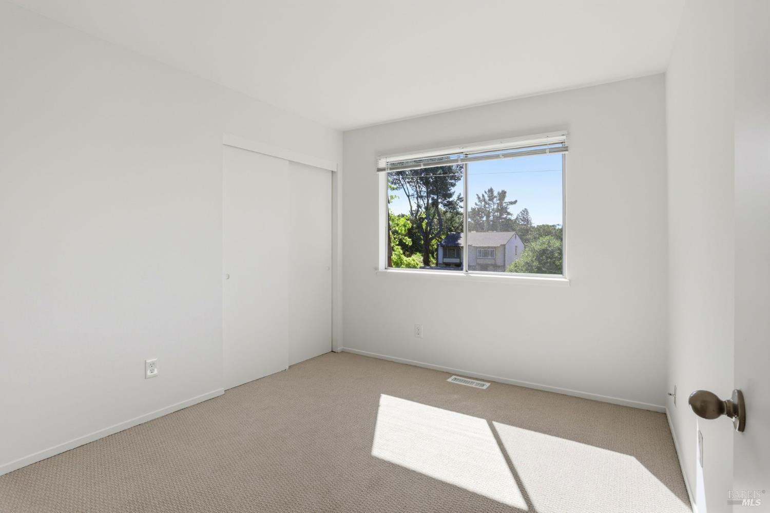 Detail Gallery Image 24 of 42 For 230 San Andreas Dr, Novato,  CA 94945 - – Beds | – Baths