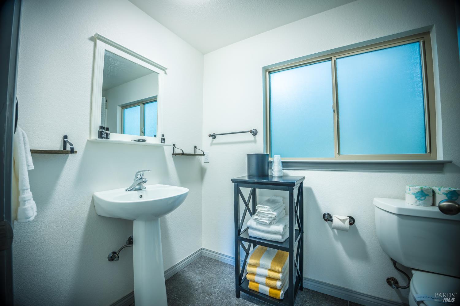 Detail Gallery Image 43 of 81 For 16390 4th St, Guerneville,  CA 95446 - – Beds | – Baths