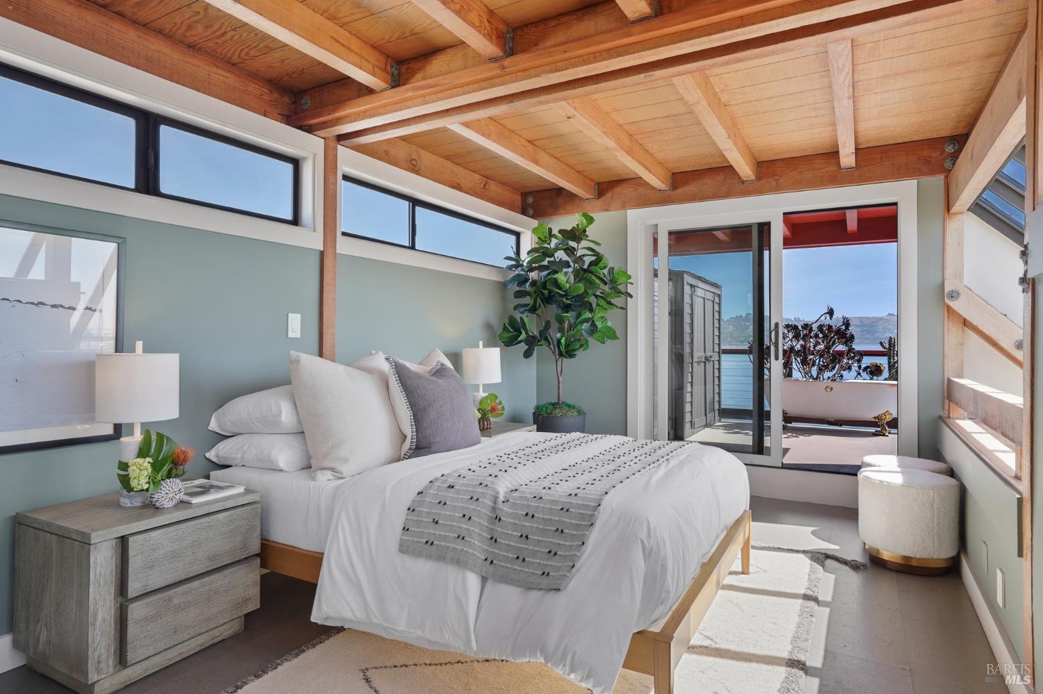 Detail Gallery Image 22 of 31 For 58 Liberty Dock Unkn, Sausalito,  CA 94965 - 2 Beds | 2/1 Baths