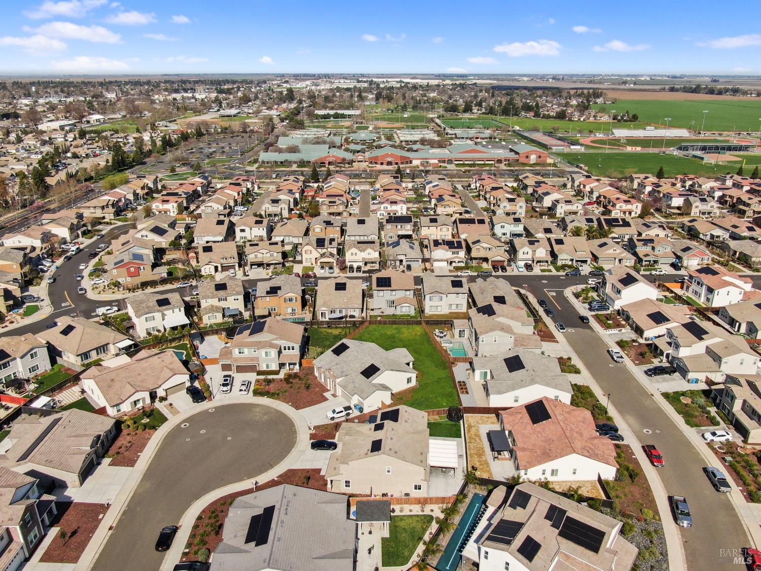 Detail Gallery Image 14 of 65 For 1245 Pacific Pl, Dixon,  CA 95620 - 5 Beds | 4 Baths