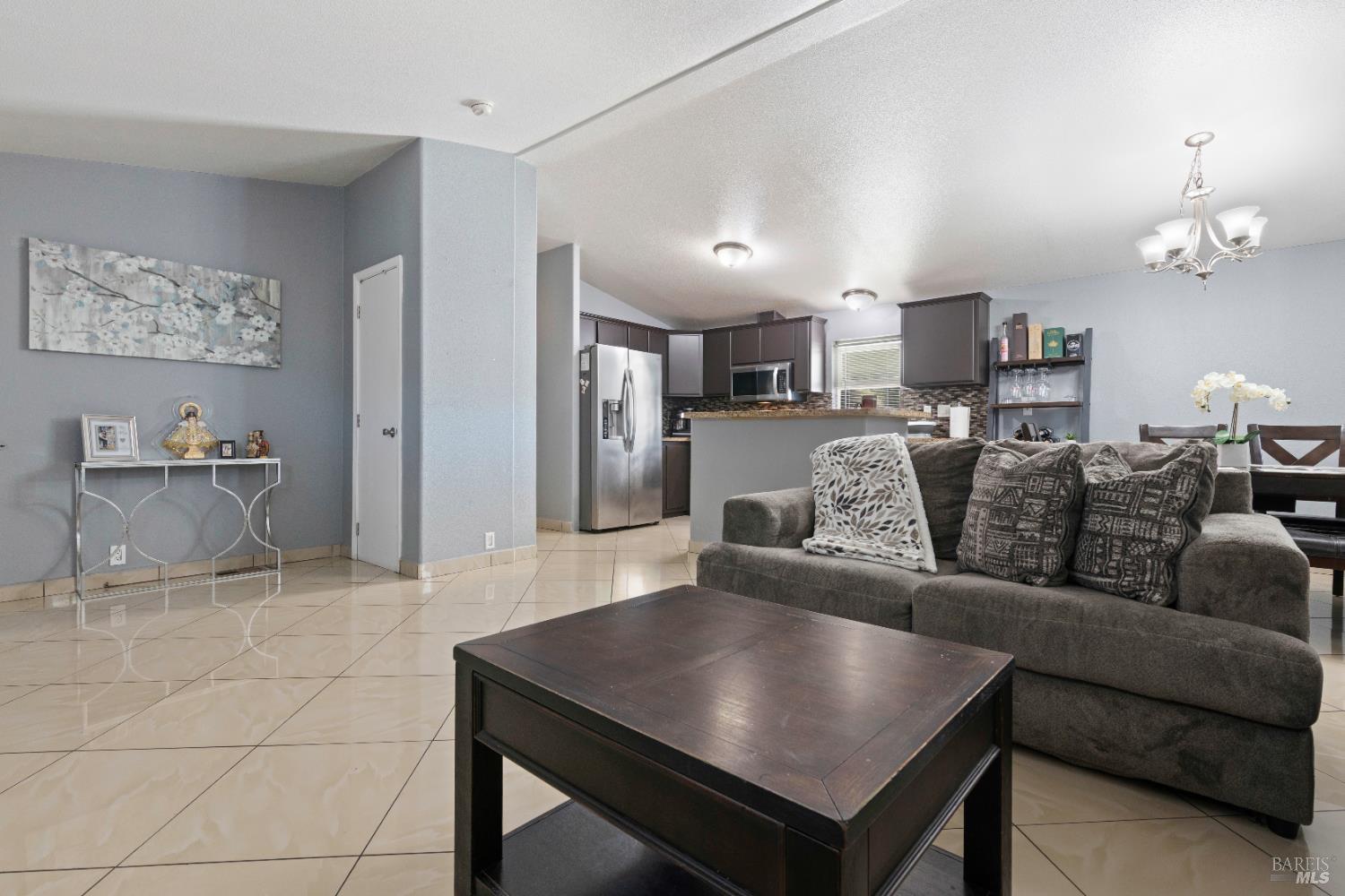 Detail Gallery Image 9 of 34 For 3900 N State St 1, Ukiah,  CA 95482 - 3 Beds | 2 Baths