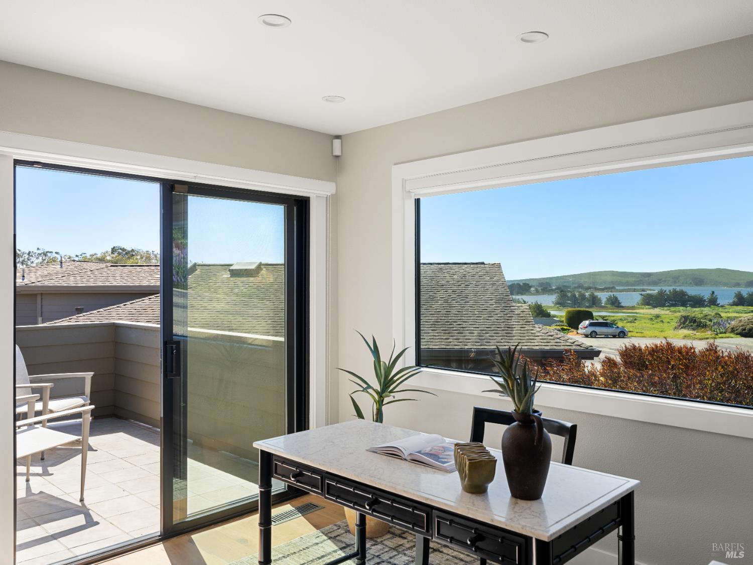 Detail Gallery Image 14 of 38 For 142 Poppy Ct, Bodega Bay,  CA 94923 - 3 Beds | 3 Baths