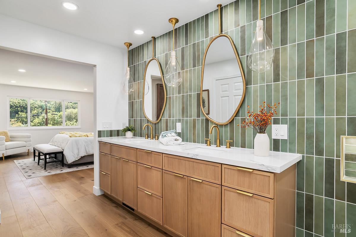 Detail Gallery Image 46 of 93 For 36 Capilano Dr, Novato,  CA 94949 - 5 Beds | 4/1 Baths