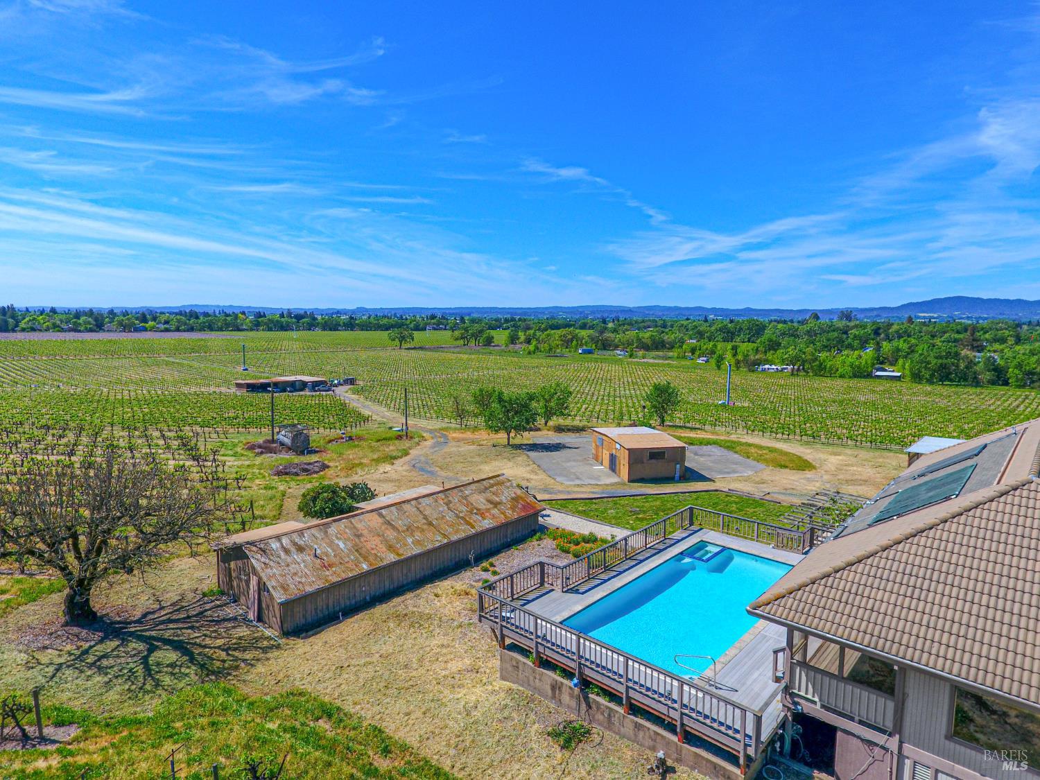 Detail Gallery Image 12 of 60 For 590 Pleasant Ave, Santa Rosa,  CA 95403 - 4 Beds | 3 Baths