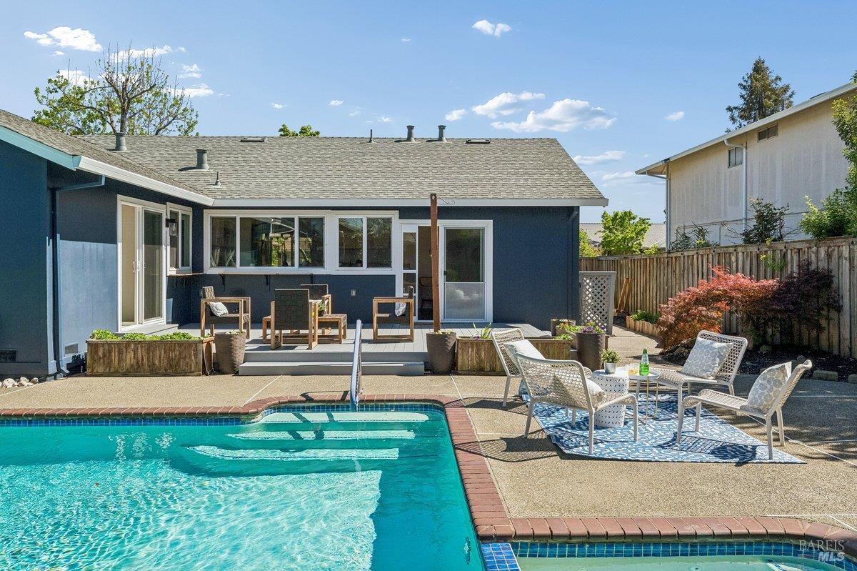 Front Image Thumbnail for BA326004404