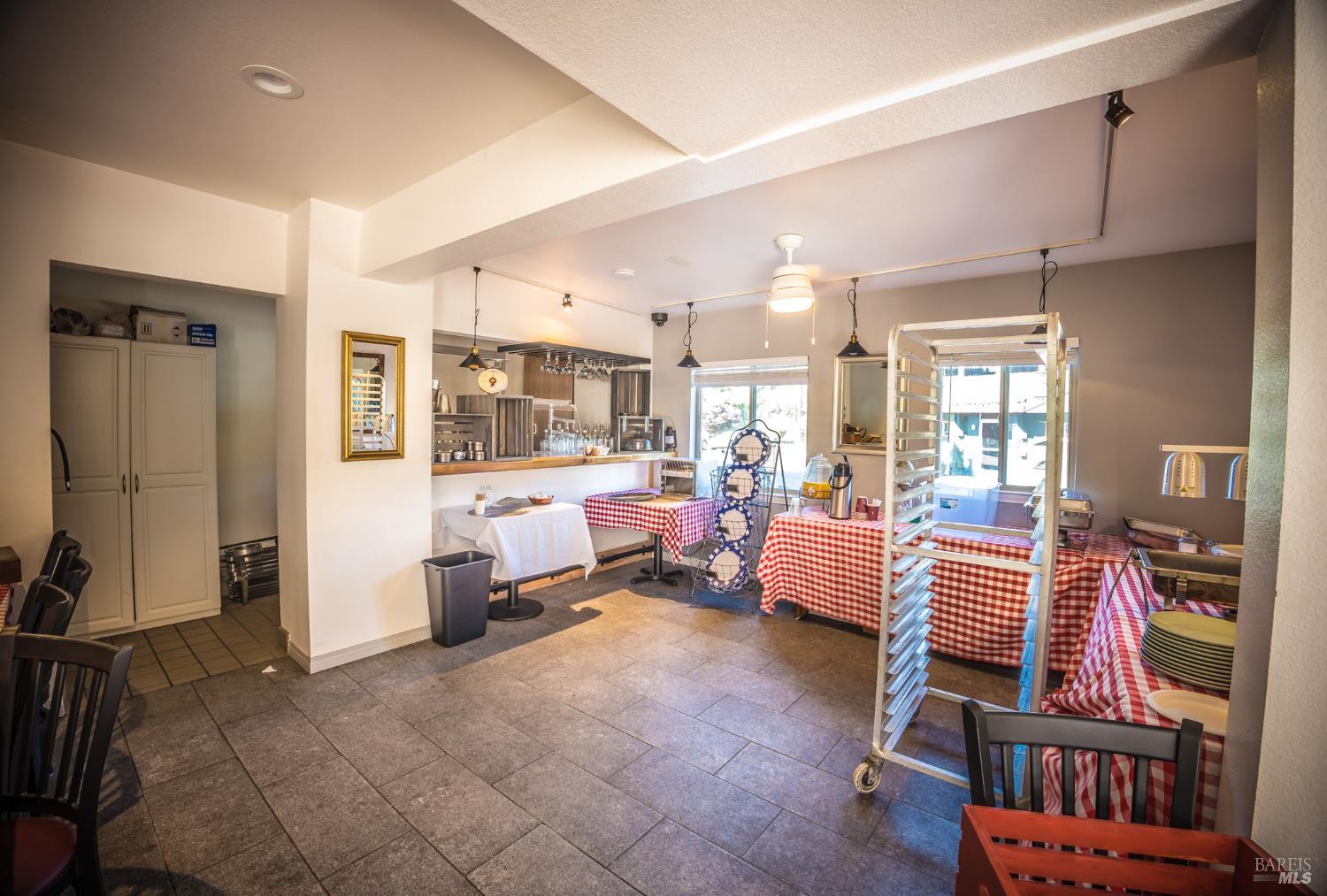 Detail Gallery Image 11 of 81 For 16390 4th St, Guerneville,  CA 95446 - – Beds | – Baths