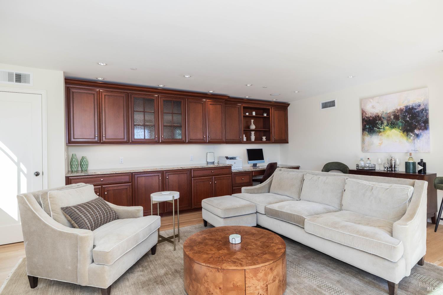 Detail Gallery Image 15 of 41 For 9 Francisco Vista Ct, Tiburon,  CA 94920 - 5 Beds | 4/2 Baths