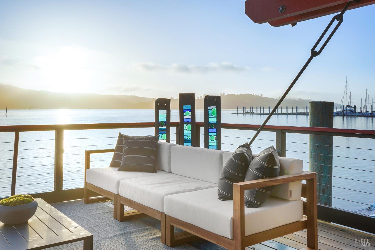 Detail Gallery Image 10 of 31 For 58 Liberty Dock Unkn, Sausalito,  CA 94965 - 2 Beds | 2/1 Baths