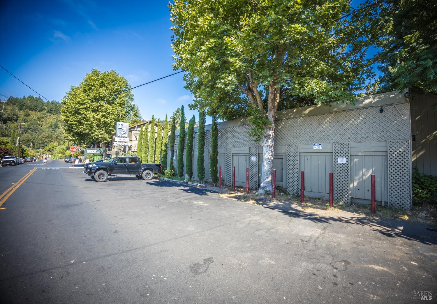 Detail Gallery Image 6 of 81 For 16390 4th St, Guerneville,  CA 95446 - – Beds | – Baths