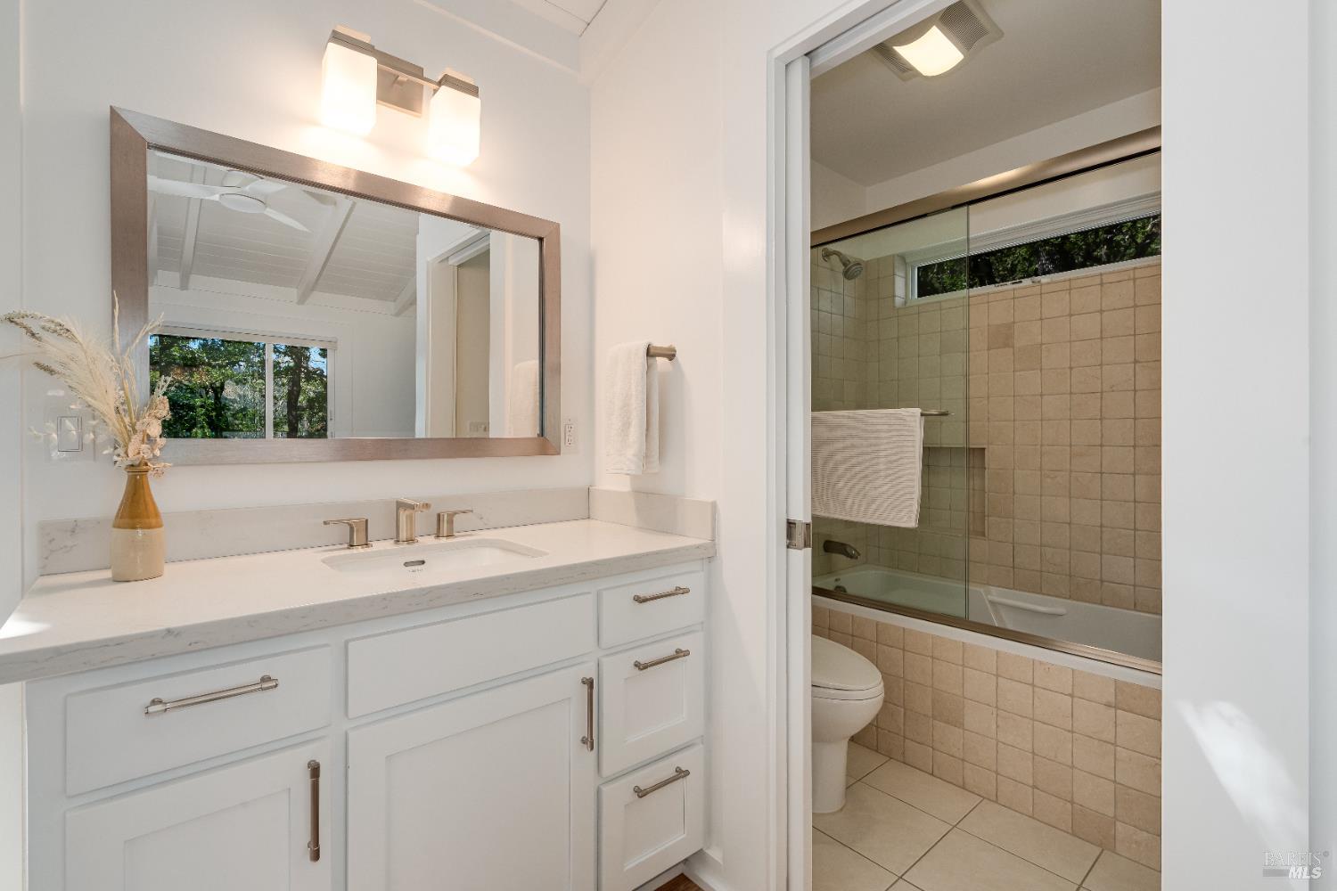 Detail Gallery Image 24 of 53 For 807 Wild Oak Dr, Santa Rosa,  CA 95409 - 3 Beds | 3/1 Baths