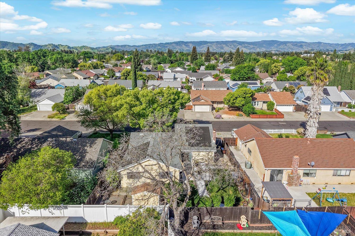 Detail Gallery Image 69 of 76 For 427 Temple Dr, Vacaville,  CA 95687 - 3 Beds | 2 Baths