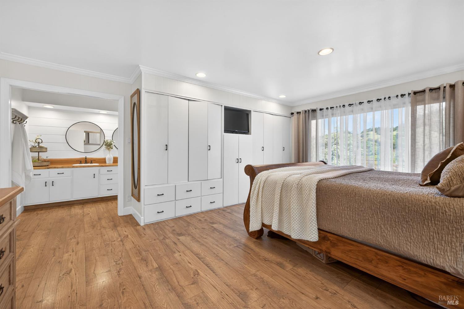 Detail Gallery Image 36 of 82 For 433 San Geronimo Valley Dr, San Geronimo,  CA 94963 - 4 Beds | 2/1 Baths