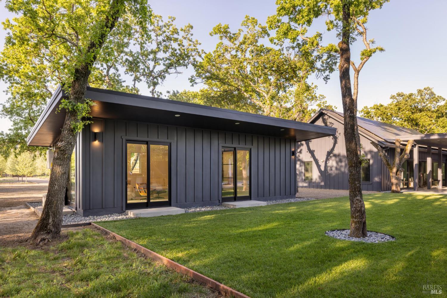 Detail Gallery Image 29 of 44 For 247 Fisher Ln, Sonoma,  CA 95476 - 5 Beds | 6/2 Baths