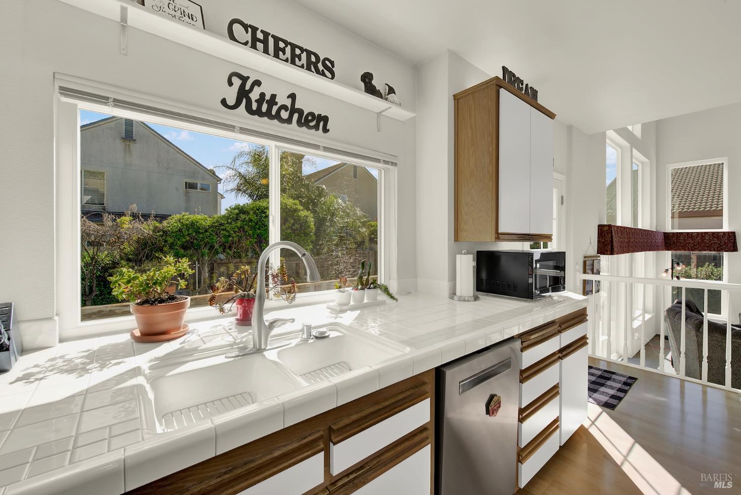 Detail Gallery Image 30 of 75 For 150 Deerglen Cir, Vacaville,  CA 95687 - 5 Beds | 3 Baths