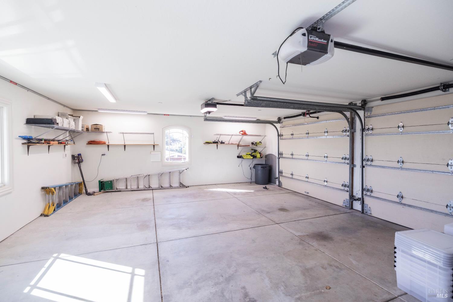 Detail Gallery Image 35 of 41 For 9 Francisco Vista Ct, Tiburon,  CA 94920 - 5 Beds | 4/2 Baths