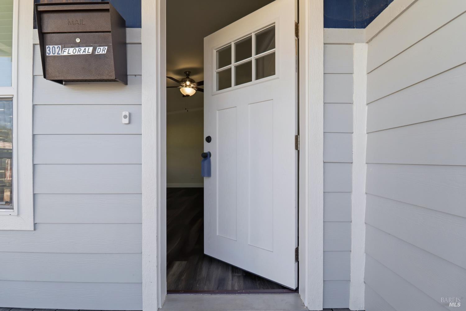 Detail Gallery Image 6 of 27 For 302 Floral Dr, Cotati,  CA 94931 - 2 Beds | 2 Baths