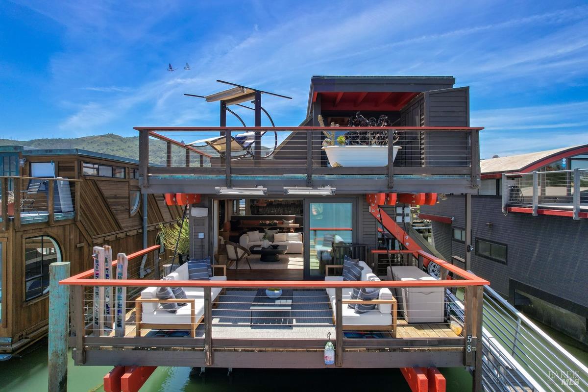 Detail Gallery Image 12 of 31 For 58 Liberty Dock Unkn, Sausalito,  CA 94965 - 2 Beds | 2/1 Baths