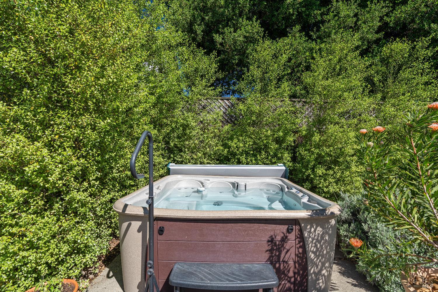 Detail Gallery Image 35 of 41 For 915 St Helena Ave, Santa Rosa,  CA 95404 - 4 Beds | 2/1 Baths