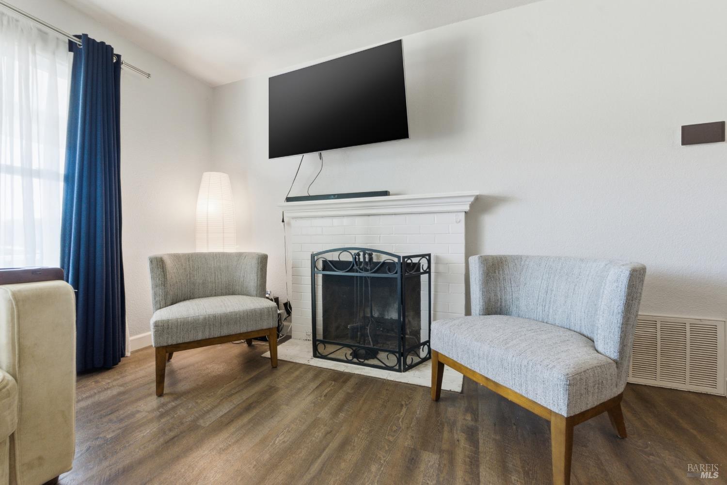 Detail Gallery Image 3 of 16 For 891 Rosewood Ave, Vallejo,  CA 94591 - 3 Beds | 1 Baths