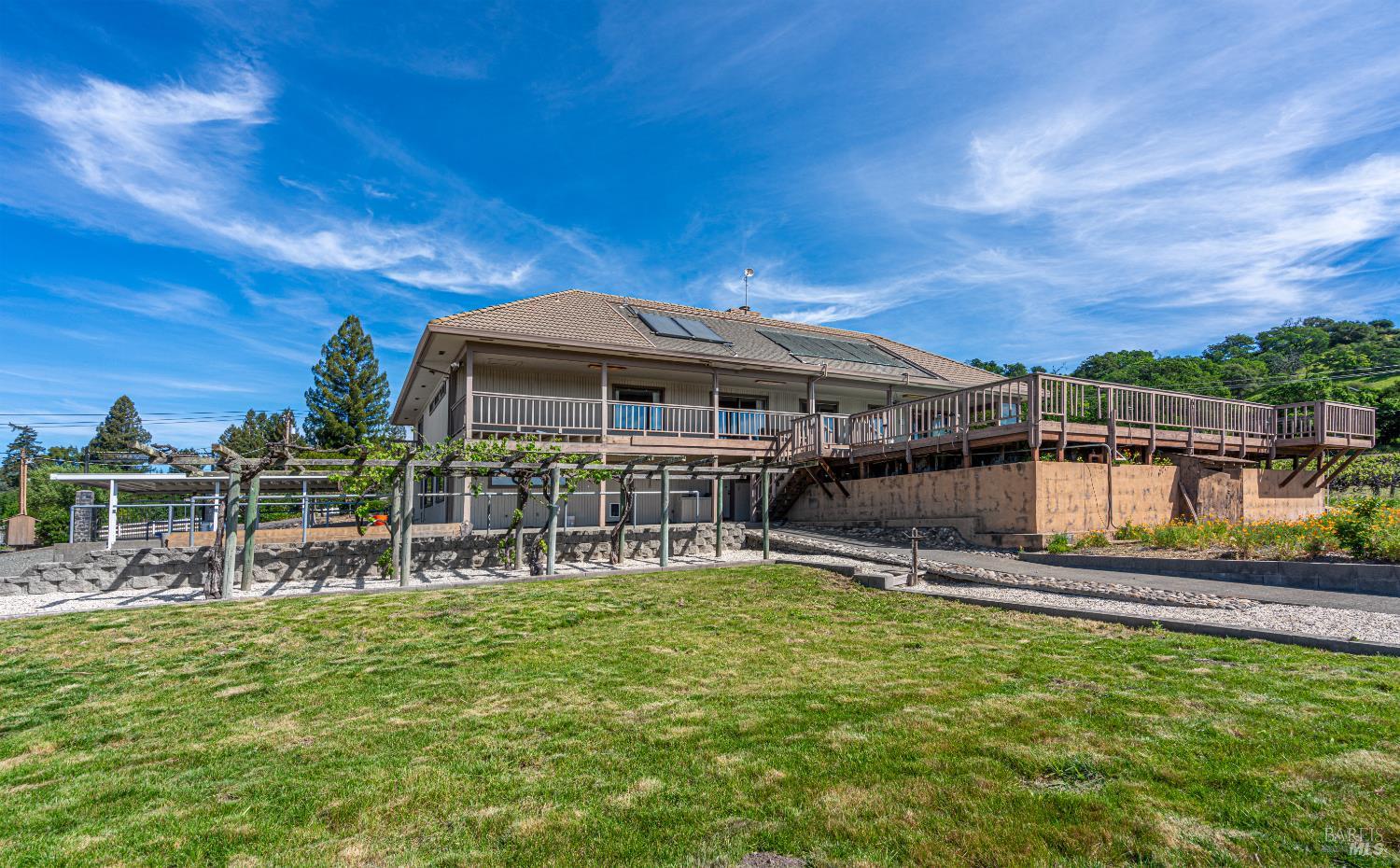 Detail Gallery Image 10 of 60 For 590 Pleasant Ave, Santa Rosa,  CA 95403 - 4 Beds | 3 Baths